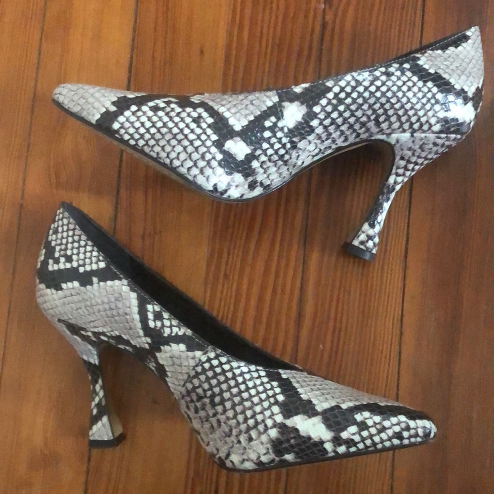 Vince Camuto “Ishani” Pointed Toe Python Pump - image 4